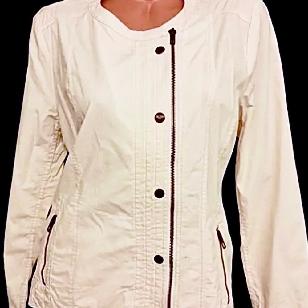 Chicos lightweight multi pockets zipper long sleeve Ivory jacket.2, Large, 12/14